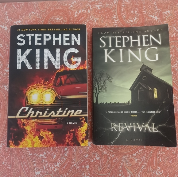 2 Stephen King Novels - Christine And Revival - Picture 1 of 5
